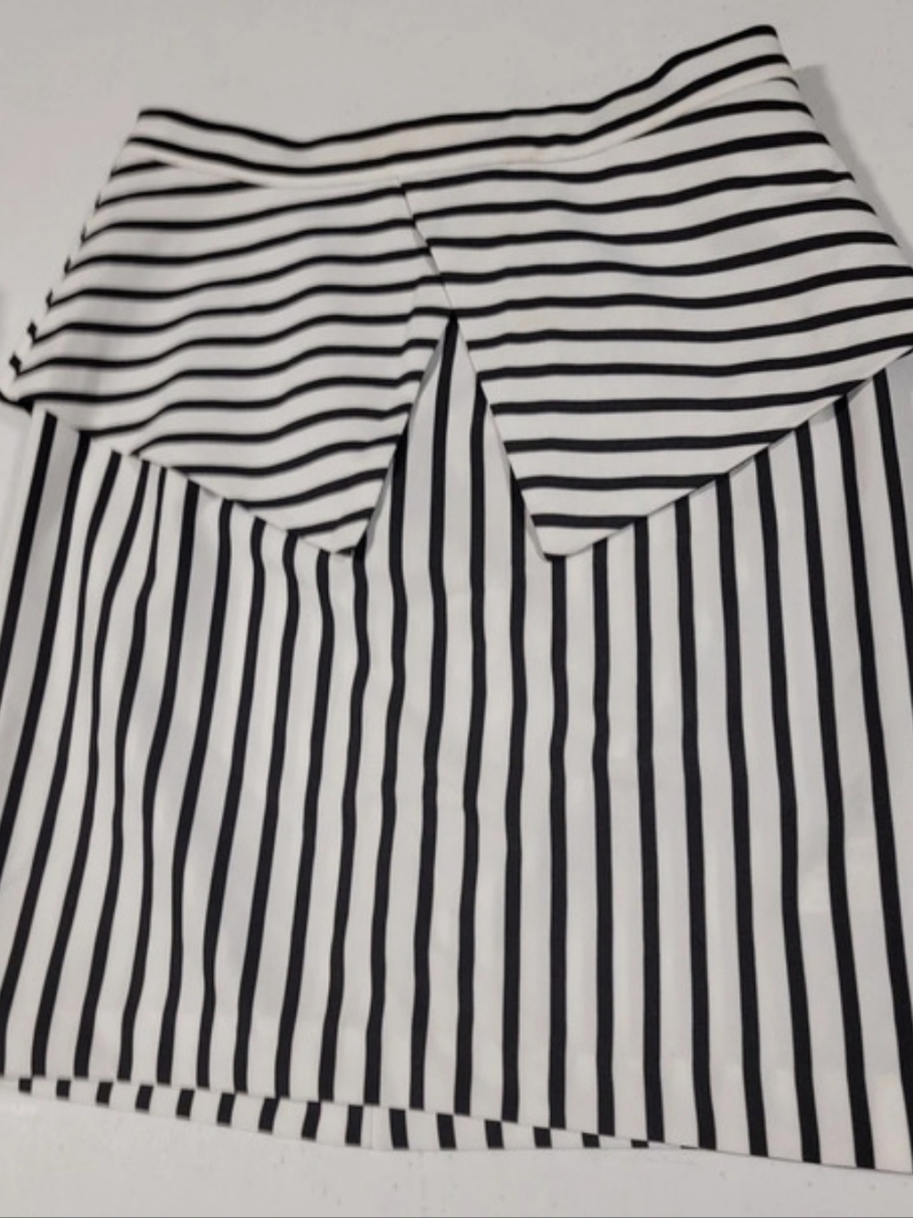 Sparkle & Fade Striped Mini Skirt in Black & White NWT